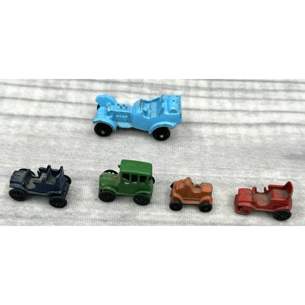 LOT‎ OF VINTAGE DIE CAST MINIATURE CARS   *9